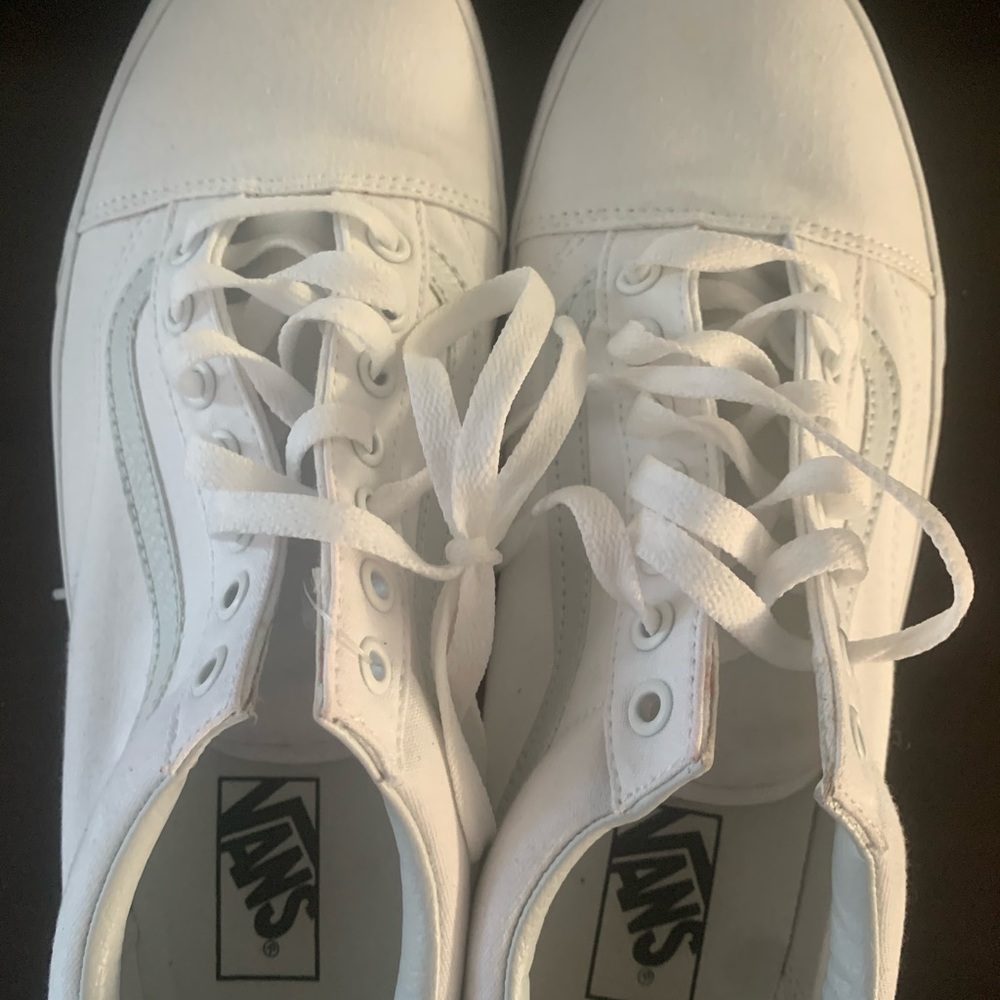 All Whit Men’s Vans